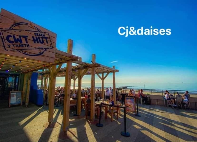 Cj & Daisies Holiday Home Prestatyn Exterior photo
