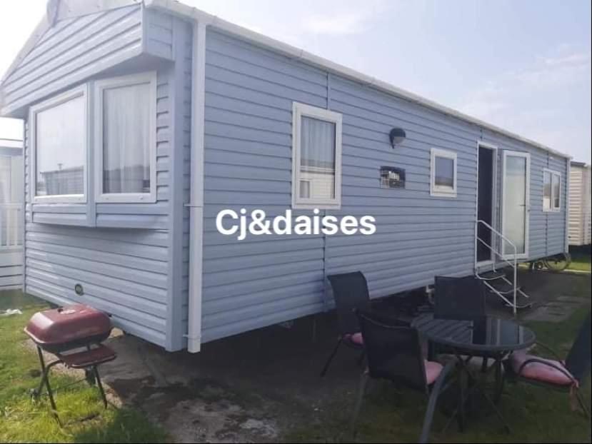 Cj & Daisies Holiday Home Prestatyn Exterior photo